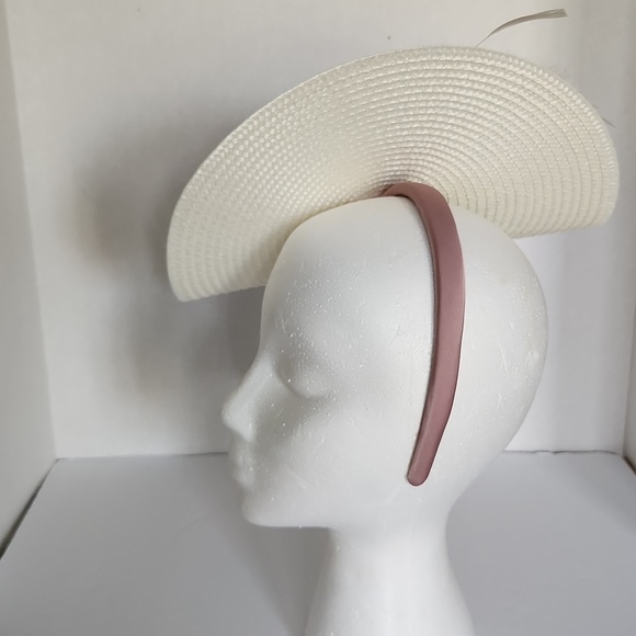 Ivory Straw Fascinator with Pink Flower Accent main image 5